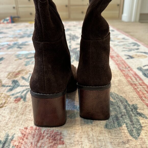 (SOLD) Matisse Highness Chocolate Brown Suede Heeled Boots (US 7) - Picture 6 of 8